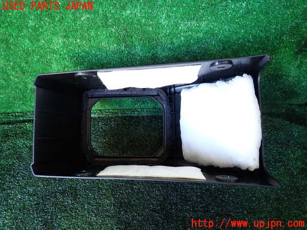 1UPJ-9234627549]ジムニー シエラ(JB74W)コンソール 中古_3