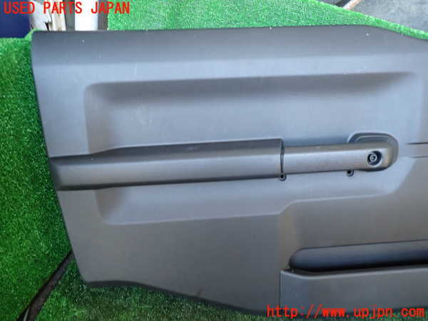 1UPJ-9234621264]ジムニー シエラ(JB74W)左ドア内張り 中古_3