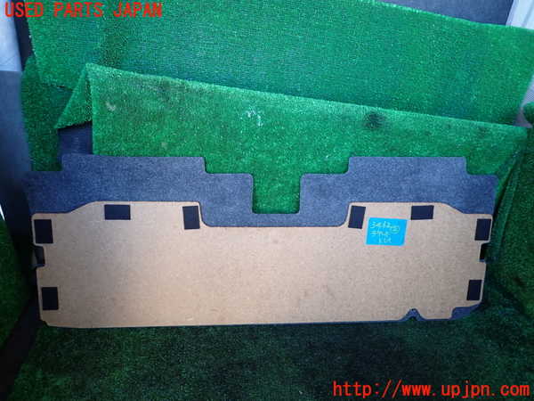 1UPJ-9234627772]ジムニー シエラ(JB74W)ラゲッジトレイ2 中古_2