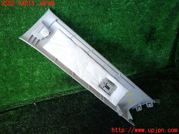 1UPJ-9234627655]ジムニー シエラ(JB74W)右フロントピラートリム 中古_2