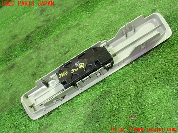 1UPJ-9234636309]ノア(ヴォクシー)(ZRR85G)スイッチ4 中古_2