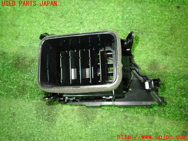 1UPJ-9234637526]ノア(ヴォクシー)(ZRR85G)エアコン吹き出し口1 中古_2
