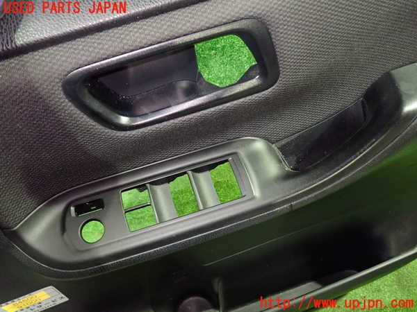 1UPJ-9234631234]ノア(ヴォクシー)(ZRR85G)右前ドア内張り 中古_2