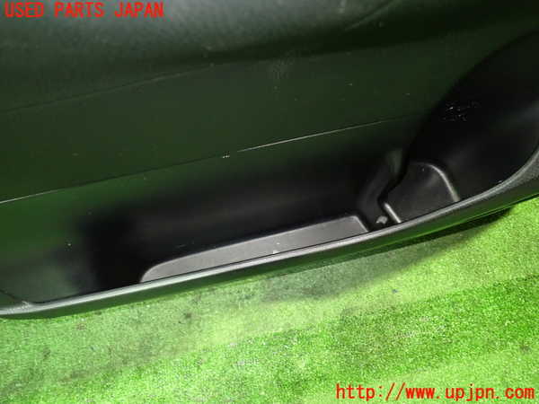1UPJ-9234631264]ノア(ヴォクシー)(ZRR85G)左前ドア内張り 中古_3