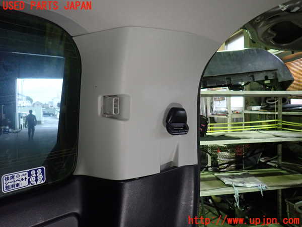 1UPJ-9234637675]ノア(ヴォクシー)(ZRR85G)右リアピラートリム 中古_3