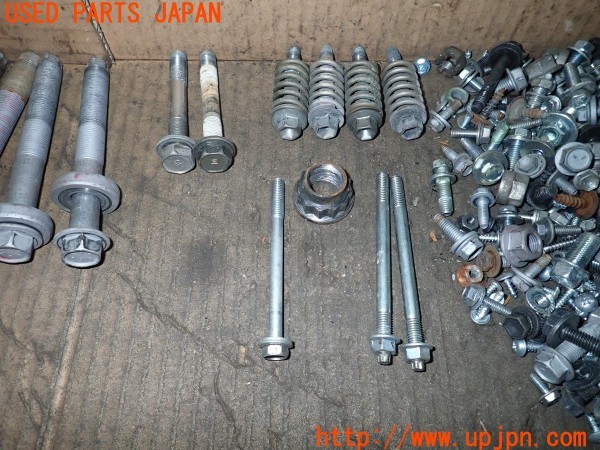 3UPJ=9234640720]カムリ ハイブリッド(AVV50)ネジ・ナット・ステー類 セット ジャンク_3