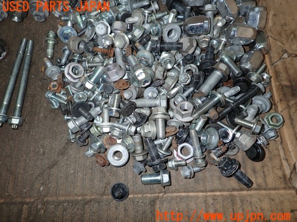 3UPJ=9234640720]カムリ ハイブリッド(AVV50)ネジ・ナット・ステー類 セット ジャンク_5