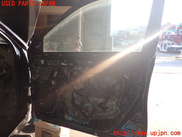 1UPJ-9234641230]カムリハイブリッド(AVV50)右前ドア 中古_5
