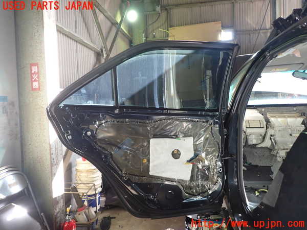 1UPJ-9234641320]カムリハイブリッド(AVV50)左後ドア 中古_5