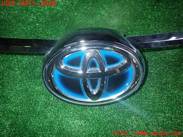 1UPJ-9234641631]カムリハイブリッド(AVV50)エンブレム1 中古_2