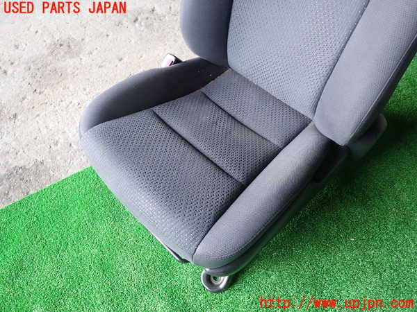 1UPJ-9234647065]カムリハイブリッド(AVV50)助手席シート 中古_2
