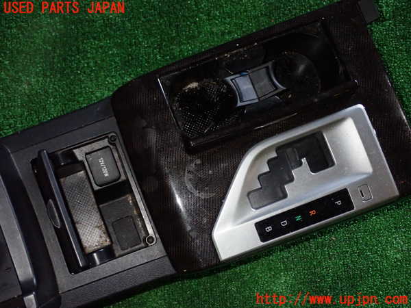 1UPJ-9234647540]カムリハイブリッド(AVV50)センターコンソール 中古_4