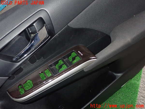 1UPJ-9234641234]カムリハイブリッド(AVV50)右前ドア内張り 中古_3
