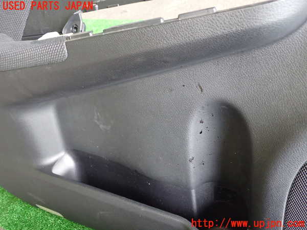 1UPJ-9234641264]カムリハイブリッド(AVV50)左前ドア内張り 中古_3