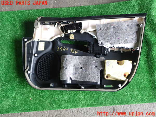 1UPJ-9234641264]カムリハイブリッド(AVV50)左前ドア内張り 中古_5