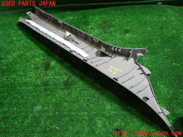 1UPJ-9234647660]カムリハイブリッド(AVV50)左フロントピラートリム 中古_5
