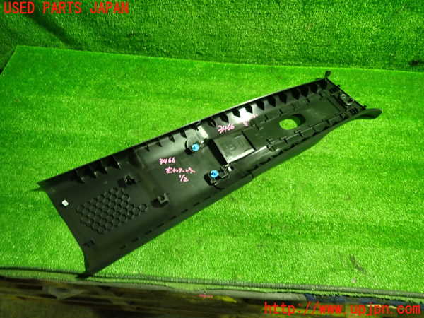 1UPJ-9234667670]ジープ・レネゲード(BV13PM)左センターピラートリム 中古_3