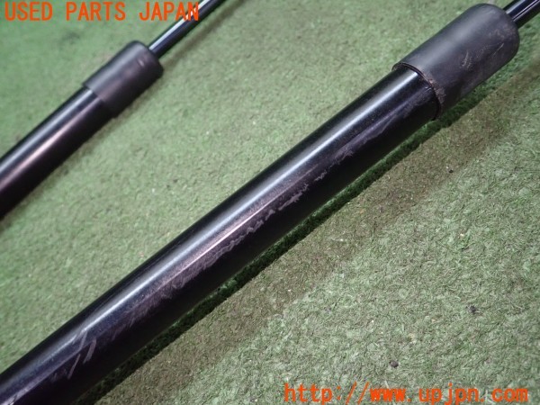 3UPJ=9234670053]ベンツ ビアノ 3.2アンビエンテ(639811 W639)XIANGSHANG ボンネットダンパー 中古_3