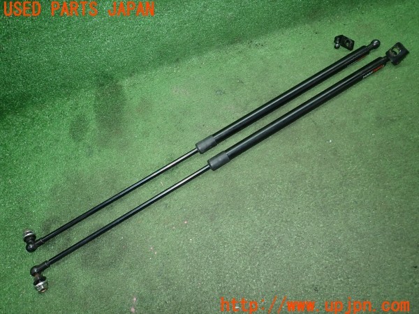 3UPJ=9234670053]ベンツ ビアノ 3.2アンビエンテ(639811 W639)XIANGSHANG ボンネットダンパー 中古_4