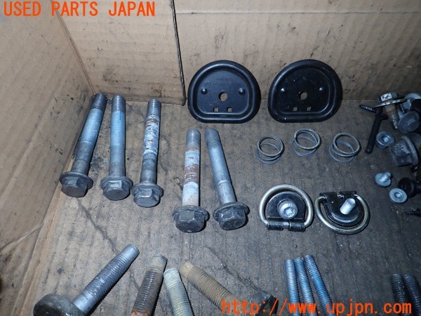 3UPJ=9234670720]ベンツ ビアノ 3.2アンビエンテ(639811 W639)ネジ・ナット・ステー類 セット ジャンク_2