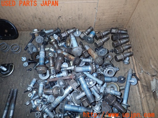 3UPJ=9234670720]ベンツ ビアノ 3.2アンビエンテ(639811 W639)ネジ・ナット・ステー類 セット ジャンク_4