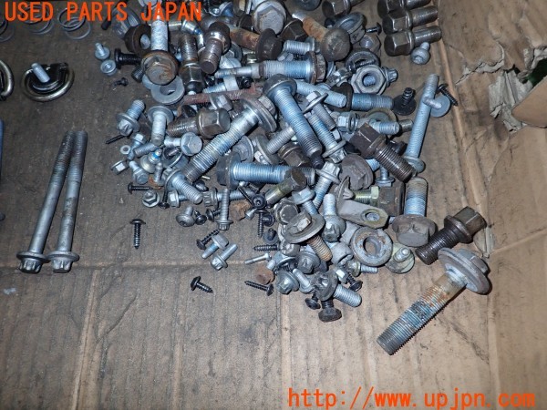 3UPJ=9234670720]ベンツ ビアノ 3.2アンビエンテ(639811 W639)ネジ・ナット・ステー類 セット ジャンク_5