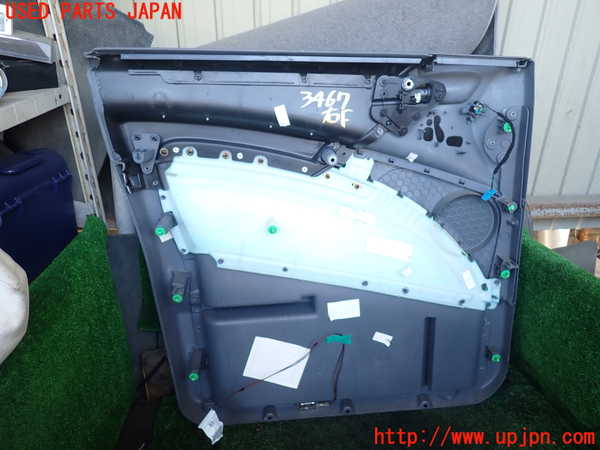 1UPJ-9234671234]ベンツ ビアノ(Viano) W639 (639811)右前ドア内張り 中古_4