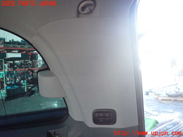 1UPJ-9234677675]ベンツ ビアノ(Viano) W639 (639811)右リアピラートリム 中古_2