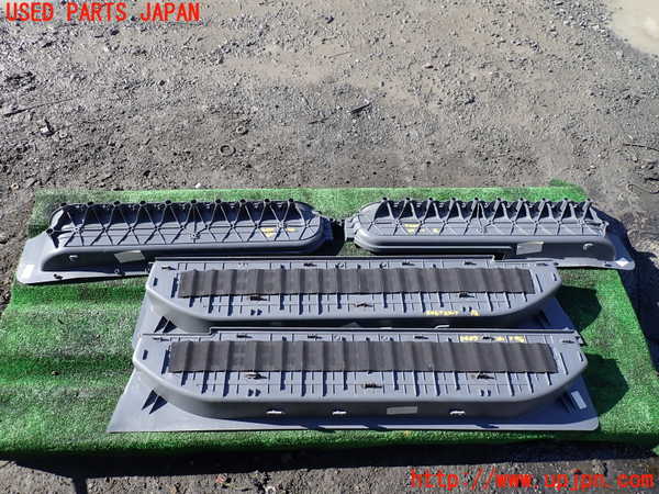 1UPJ-9234677740]ベンツ ビアノ(Viano) W639 (639811)スカッフプレート 中古_4