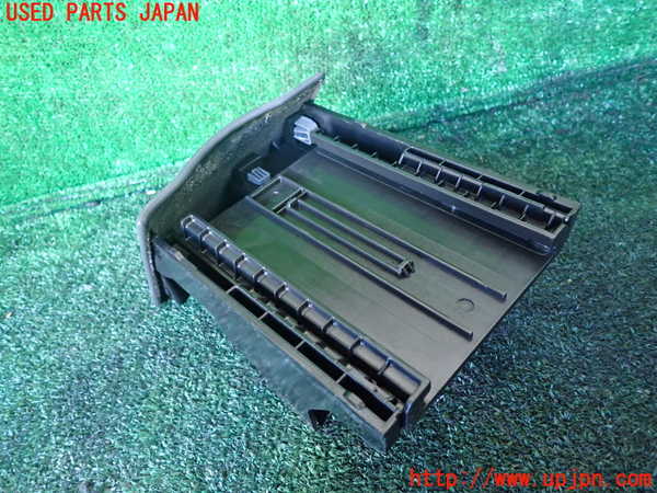 1UPJ-9234677810]ベンツ ビアノ(Viano) W639 (639811)ドリンクホルダー 中古_3