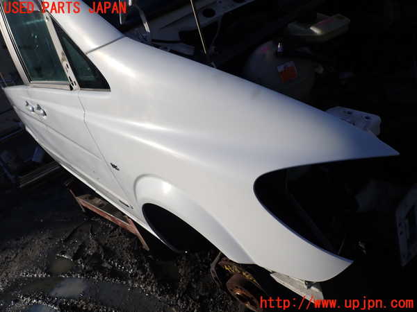 1UPJ-9234681080]ベンツ V350 W639 (639811C)右前フェンダー 中古_2
