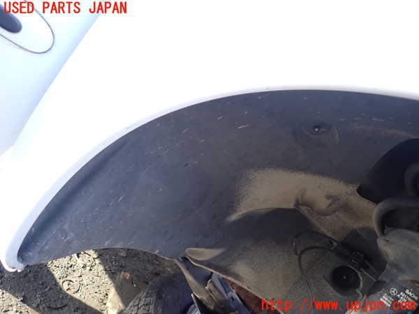 1UPJ-9234681090]ベンツ V350 W639 (639811C)右前フェンダーライナー 中古_3