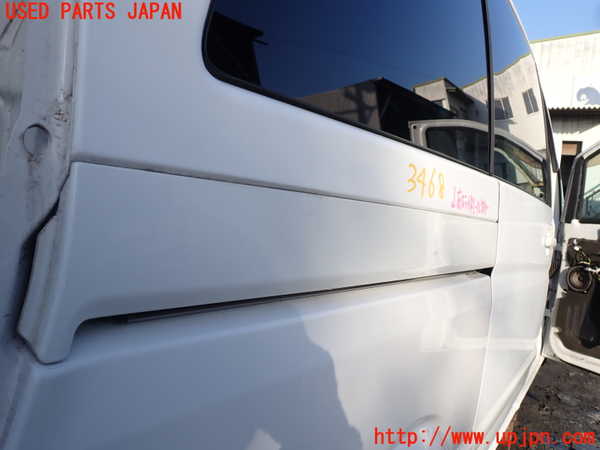 1UPJ-9234681360]ベンツ V350 W639 (639811C)右スライドレールカバー 中古_2