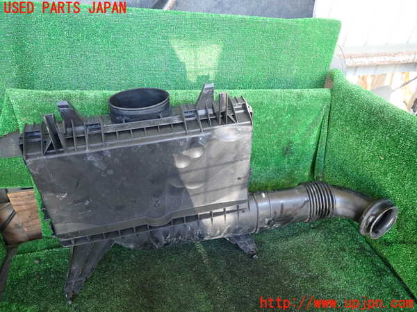 1UPJ-9234682560]ベンツ V350 W639 (639811C)エアクリーナーボックス 中古_2