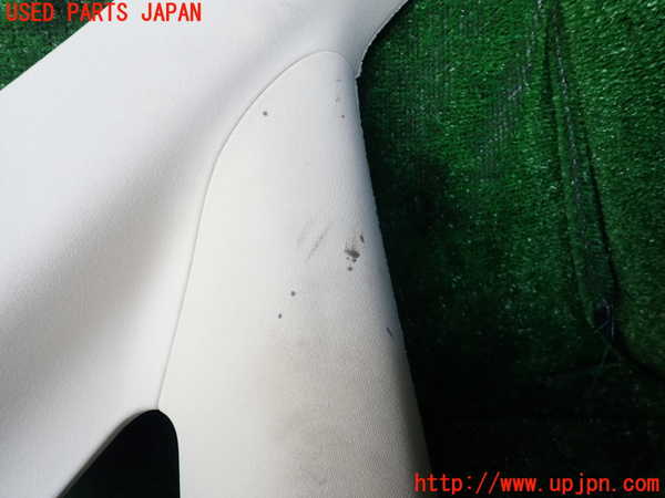 1UPJ-9234687655]ベンツ V350 W639 (639811C)右フロントピラートリム 中古_3