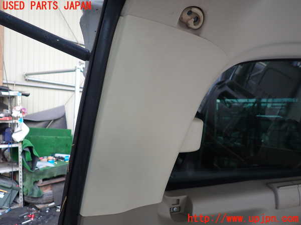 1UPJ-9234687680]ベンツ V350 W639 (639811C)左リアピラートリム 中古_3