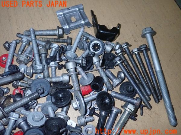 3UPJ=9234690720]アウディ A1 スポーツバック(8XCZE)ネジ・ナット・ステー類 セット ジャンク_2