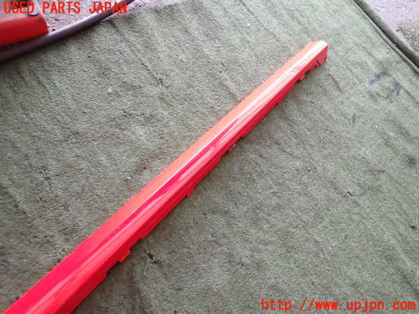 2UPJ-9234691390]アウディ・A1 スポーツバック(8XCZE)右サイドステップ 中古_2