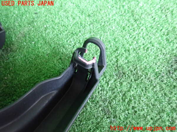 2UPJ-9234692160]アウディ・A1 スポーツバック(8XCZE)エンジンアッパーカバー 中古_4