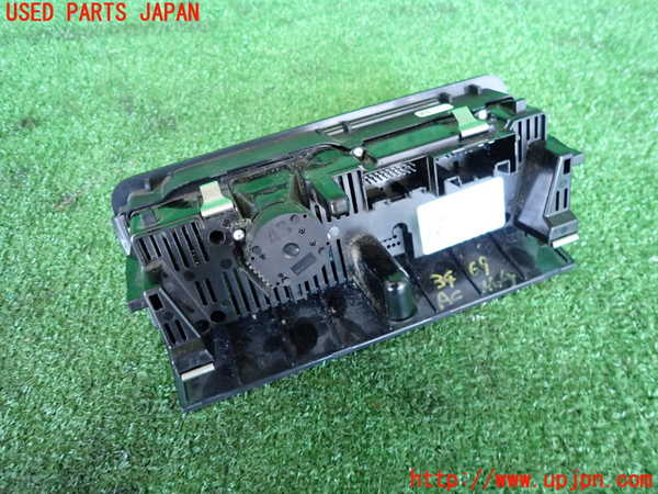 2UPJ-9234696066]アウディ・A1 スポーツバック(8XCZE)エアコンスイッチ1 中古_2