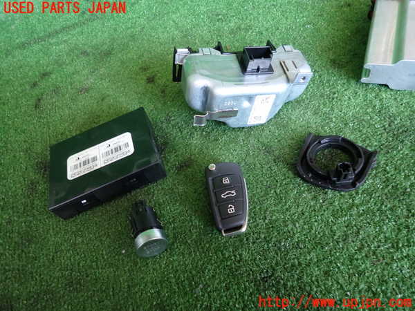 2UPJ-9234696110]アウディ・A1 スポーツバック(8XCZE)エンジンコンピューター 中古_3