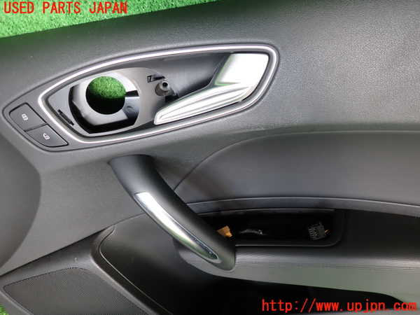 2UPJ-9234691234]アウディ・A1 スポーツバック(8XCZE)右前ドア内張り 中古_2