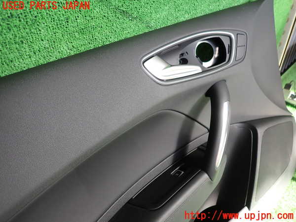 2UPJ-9234691264]アウディ・A1 スポーツバック(8XCZE)左前ドア内張り 中古_2