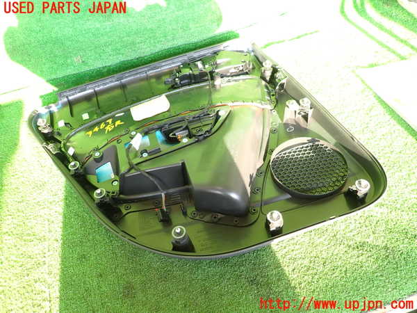 2UPJ-9234691294]アウディ・A1 スポーツバック(8XCZE)右後ドア内張り 中古_3