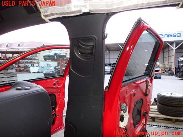 2UPJ-9234697665]アウディ・A1 スポーツバック(8XCZE)右センターピラートリム 中古_2