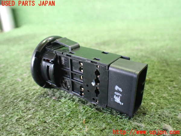 2UPJ-9234706290]ロードスター(NB8C)ハザードスイッチ 中古_2