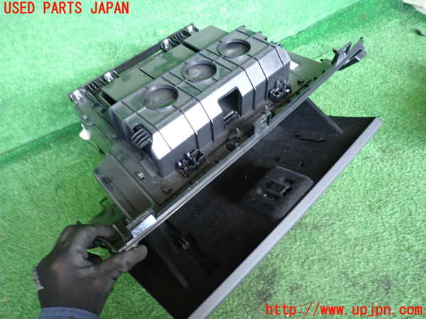 2UPJ-9234717516]ランドローバー・レンジローバー イヴォーク(LV2A)グローブボックス1 中古_2