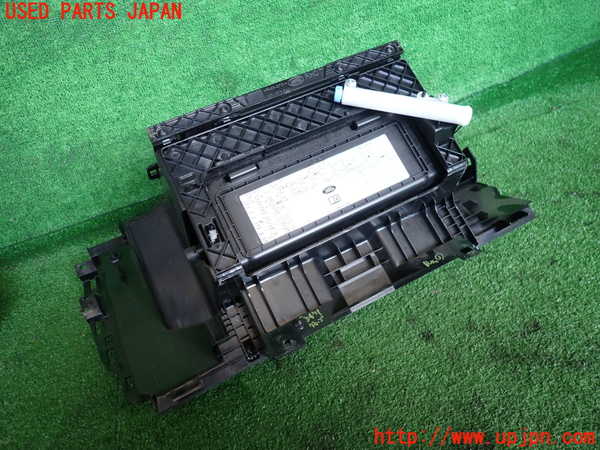 2UPJ-9234717516]ランドローバー・レンジローバー イヴォーク(LV2A)グローブボックス1 中古_4