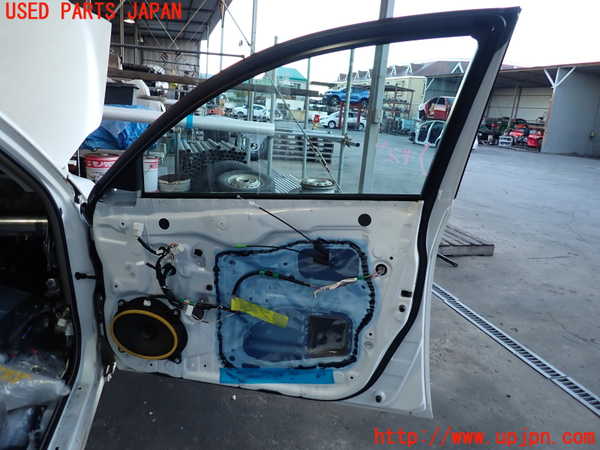 2UPJ-9234731230]マークX(GRX120)右前ドア 中古 NSG M5O8_5