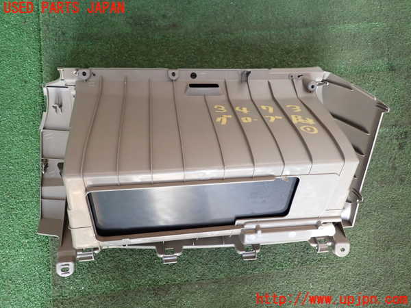 2UPJ-9234737516]マークX(GRX120)グローブボックス1 中古_3